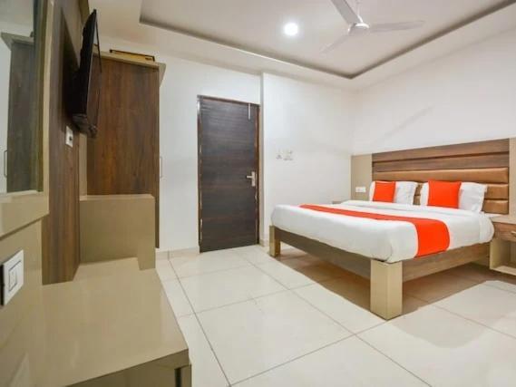 Balle Balle Inn By Next Level Hotels Amritsar Bagian luar foto