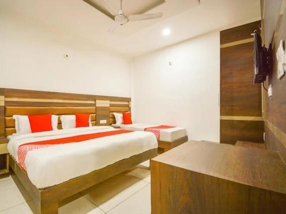Balle Balle Inn By Next Level Hotels Amritsar Bagian luar foto